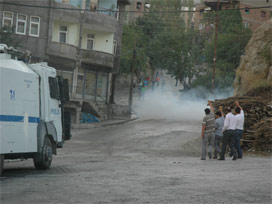 2 kentte Öcalan için gösteri 