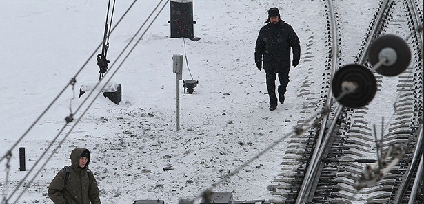 2 kilometre uzunluğunda tren raylarını çaldılar 