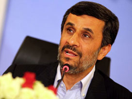 Ahmedinejad 3 yıl sonra ilk kez katıldı 