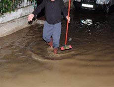 Antalya yağmur: Hastaneyi su bastı 