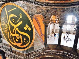 Ayasofya'da kulaklıkla tanıtım dönemi 