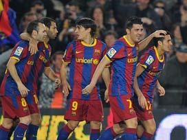 Barca, Real'le farkı 10'a çıkarttı 