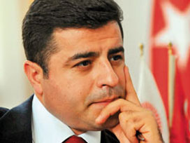 Demirtaş, Tatlıses'e saldırıyı kınadı 