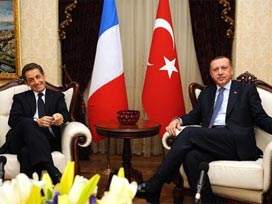 Erdoğan-Sarkozy görüşmesi internette 