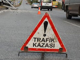 Erzincan'da trafik kazası: 3 yaralı 