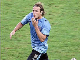 Forlan Juventus'a çok yakın 