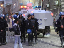 Hatay'da Öcalan için gösteriye polis müdahalesi 