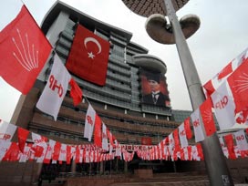 İl örgütü, CHP Genel Merkezi'ni bastı 