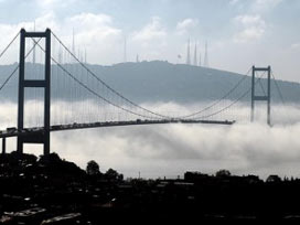 İstanbul Boğazı gemi geçişlerini kapattı 