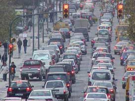 İstanbul'da yarın trafiğe kapatılacak yollar 