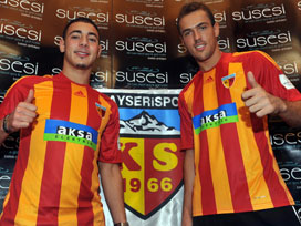 Kayserispor'dan iki imza birden! 