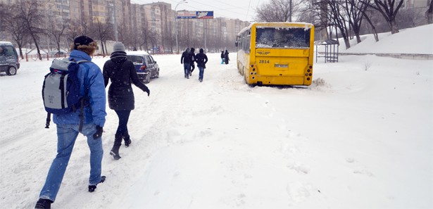 Kiev'de otoyollar yaya yolu oldu 