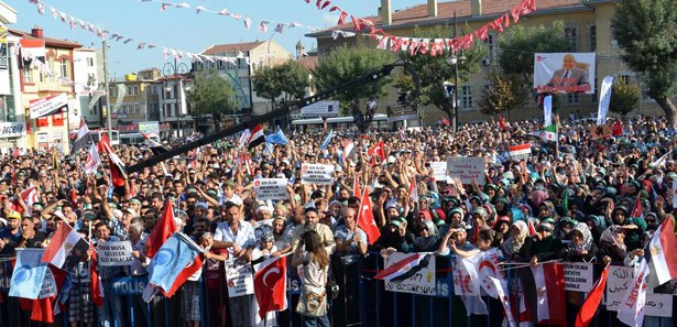 Konya'da on binler lanet yağdırdı! 