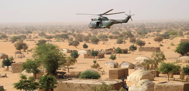 Mali'de askeri helikopter düştü: 5 ölü 