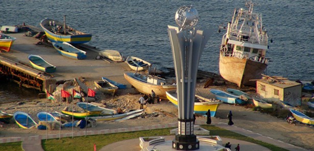 Mavi Marmara Şehitleri Anıtı'na çiçek bıraktılar 