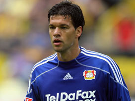 Michael Ballack, Mesut Özil'i övdü 