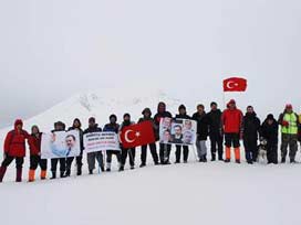 Muhsin Yazıcıoğlu için zirveye tırmandılar 