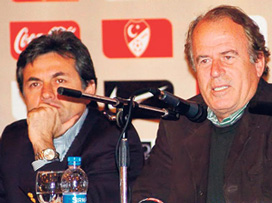 Mustafa Denizli'ye Kocaman tehdit 