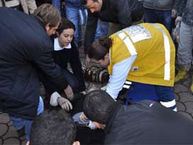 Polis acı haberi ağabeye veremedi 