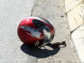 Polis kask takmayan genci öldürdü 