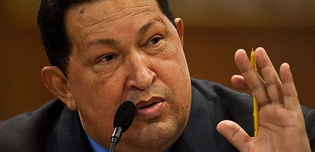 Resmi açıklama: Chavez ölüm döşeğine 