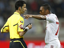 Robinho top yerine kameraya vurdu! / 