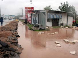 Sağanak şiddetini artırdı: 1 ölü 1 kayıp 