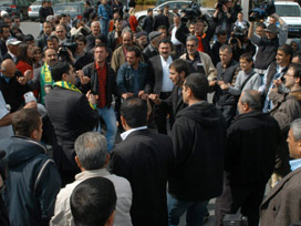 Tatlıses'ten gelen olumlu haber halay çektirdi 