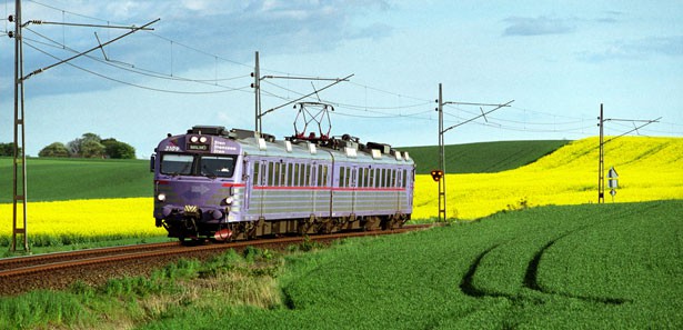 Temizlikçi kadın tren çaldı! 