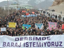 Tunceli’de binlerce kişi barajları protesto etti 