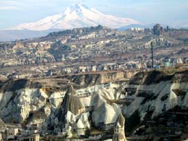 Ürgüp'te fuhuş baskını: 37 gözaltı 