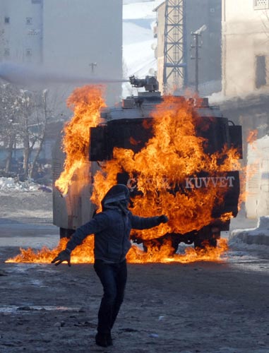 2 kentte Öcalan gerilimi- Foto/Video