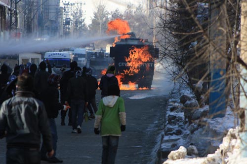 2 kentte Öcalan gerilimi- Foto/Video