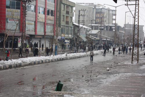 2 kentte Öcalan gerilimi- Foto/Video