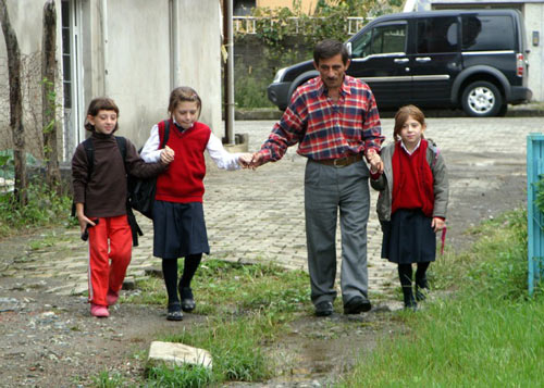 3 çocuğun devlet babadan yardım çığlığı