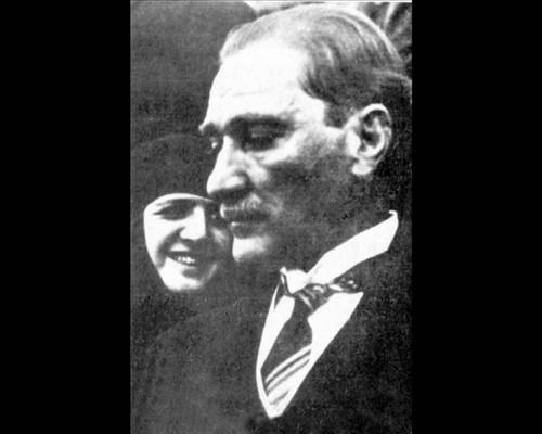 Atatürk daha önce pek azı bilinen 300 fotoğrafı!