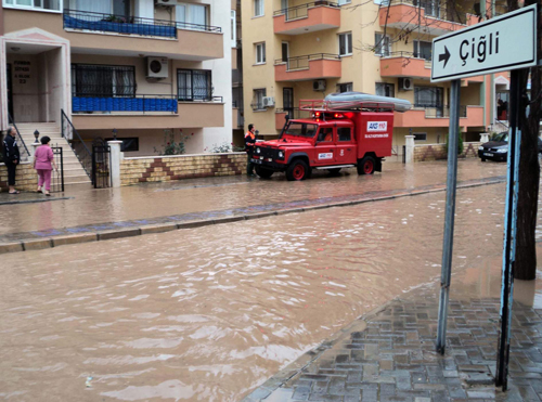 Burası Venedik değil, İzmir /