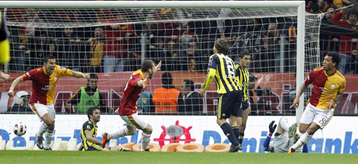 CANLI TT Arena'da ilk yarıda tek gol!