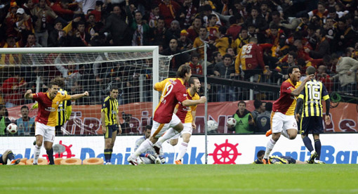 CANLI TT Arena'da ilk yarıda tek gol!