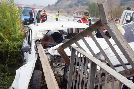 Çorum'da feci trafik kazası: 2 ölü 2 yaralı