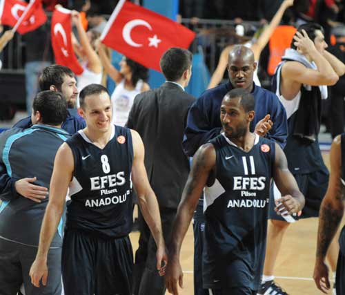 Efes son saniye ile son 16'ya girdi