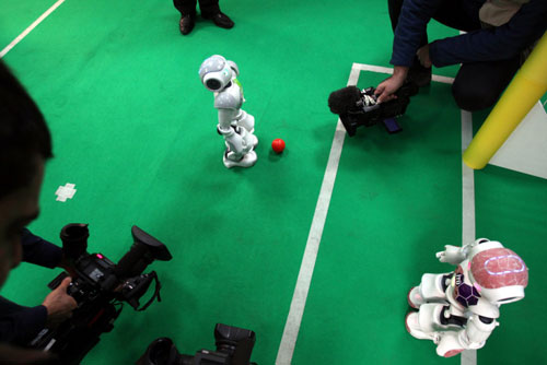 İTÜ'nün robotları futbol maçında