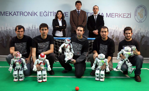 İTÜ'nün robotları futbol maçında