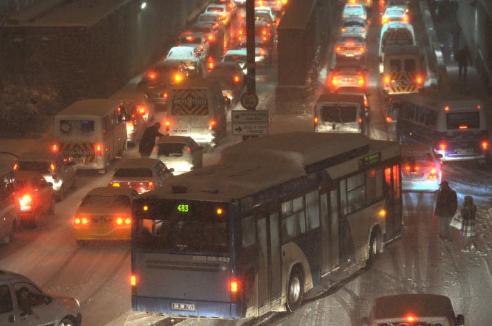 Kar, Ankara'da hayatı durdurdu GALERİ