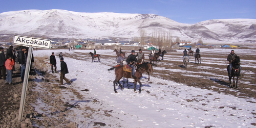 Kars'ta cirit müsabakaları nefes kesti