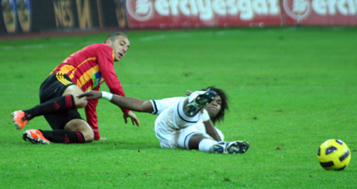 Manisa, Kayserispor'u evinde devirdi