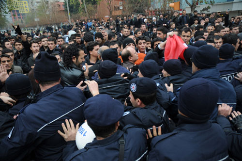 Maraş olaylarını anma gerginliği-