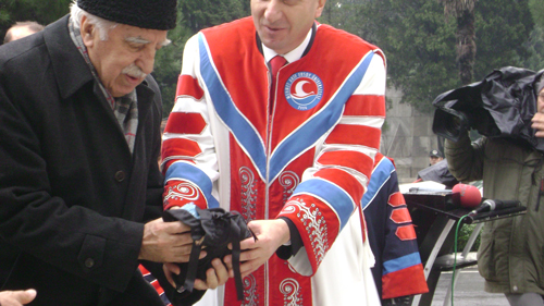 Mehmet Akif Ersoy mezarı başında anıldı -