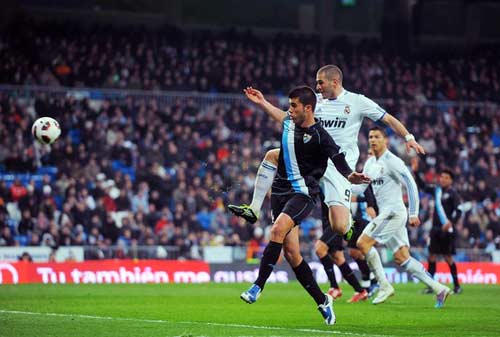 Real, Malaga'ya gol oldu yağdı /