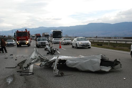 TIR'a çarpan araç facisası - Fotogaleri